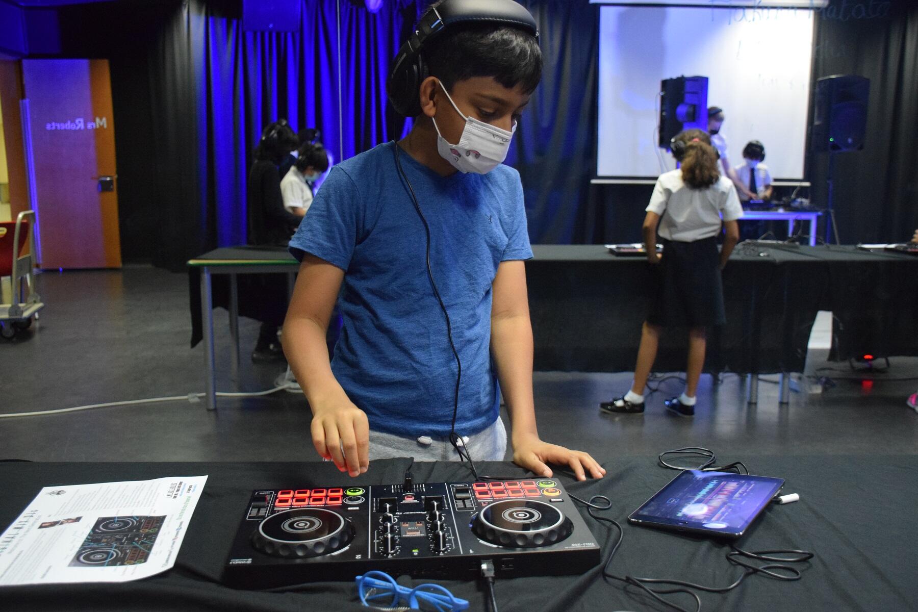 Year 4 Students At GEMS Wellington Academy Silicon Oasis Celebrate The 